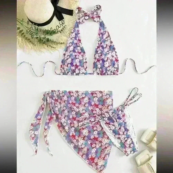 Floral swim suit  set 🌸💕🌼 - Picture 1 of 8
